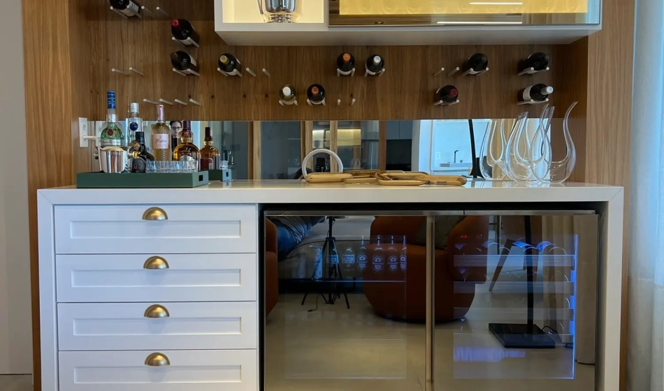 Módulo duplo:  Adega + Cervejeira em uma única peça | Módulo Refrigerado + gaveta refrigerada e congelada